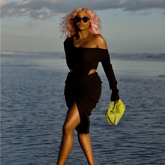 @itsjuliettefoxx x Amazon the Drop Bodysuit - Picture 3 of 5